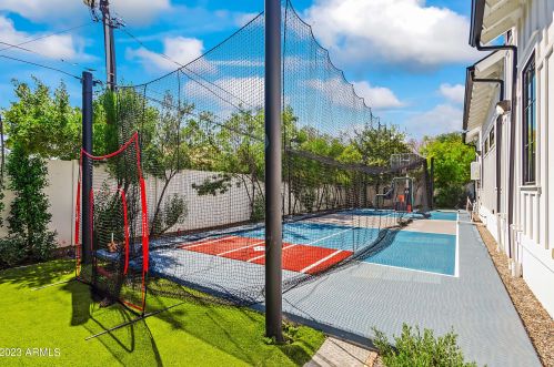 5431 Exeter Blvd, Phoenix AZ 85018-3227 exterior