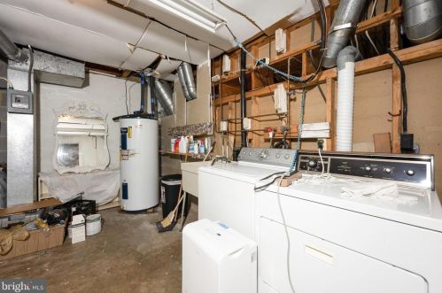 11907 Bargate Ct, Rockville MD 20852-4117 exterior