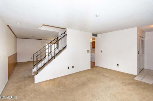 4686 19th Ave, Phoenix, AZ 85015-4152