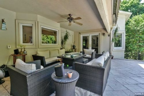 469 Saddle Riv Rd, Upper Saddle River NJ 07458-1774 exterior