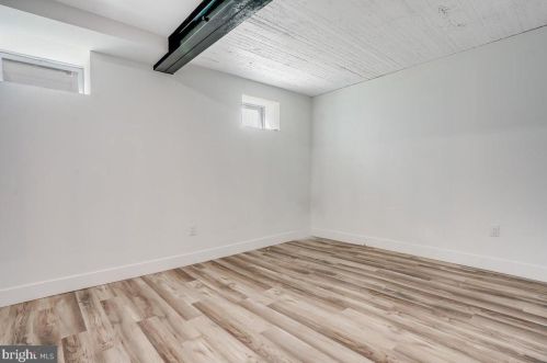 5817 Henry Ave, Philadelphia PA  19128-1702 exterior