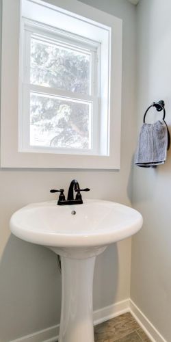 1377 James Ave, Saint Paul MN 55105-2551 exterior