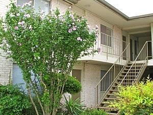 1515 Palma Plz, Austin TX  78703-3400 exterior