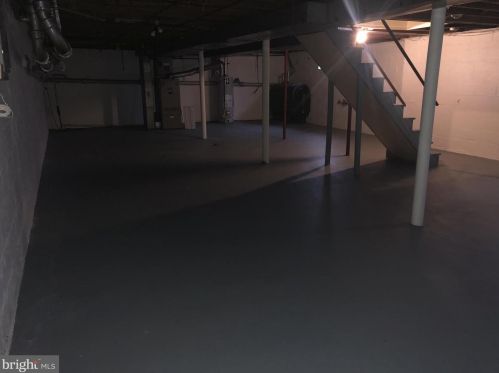 2084 Williamsburg Rd, Huntingdon Valley PA  19006-6757 exterior