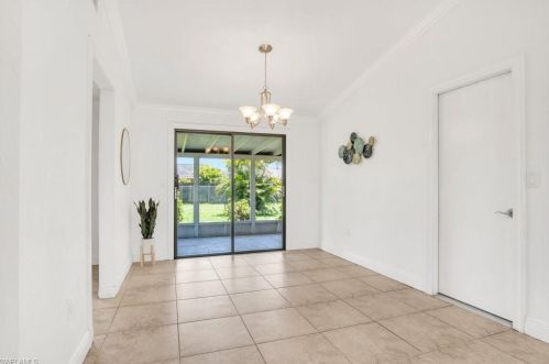 5040 31 Ave, Naples FL 34116-8104 exterior