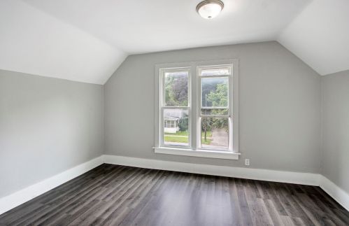 328 Michigan Ave, Three Rivers MI 49093-1126 exterior