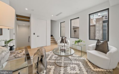 1355 Kater St, Philadelphia PA 19147-1817 exterior