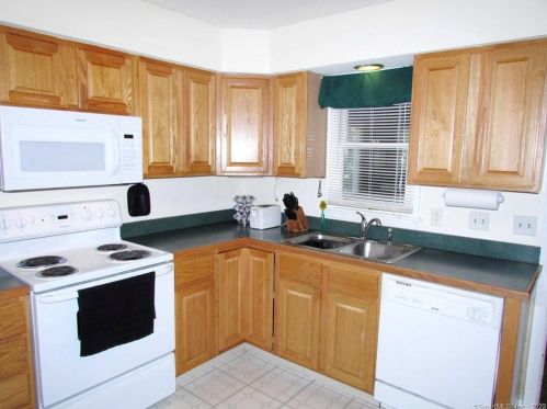 243 Wedgewood Dr, Torrington, CT 06790-3044