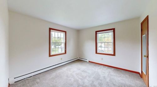 27 Casco St, Milford CT 06460-5626 exterior