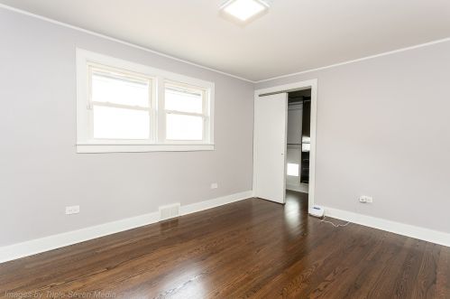 6322 Oak Park Ave, Chicago IL 60638-4018 exterior