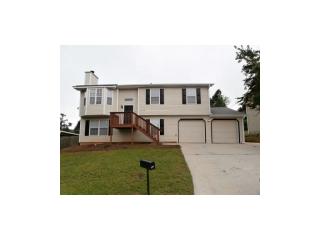 6138 Raleigh Oaks Ct, Lithonia GA  30058-3942 exterior