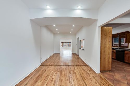 5647 Magnolia Ave, Chicago IL 60660-1908 exterior