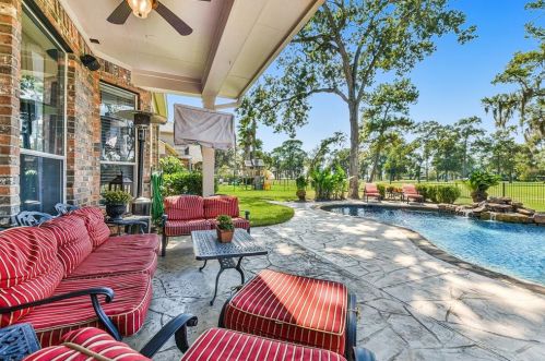 14603 Logan Fls Ln, Humble TX 77396-3774 exterior