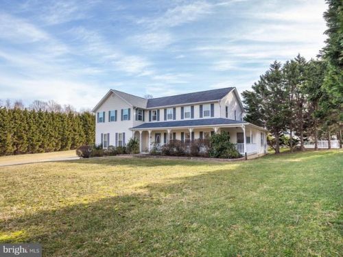 1635 Heather Ln, Huntingtown, MD 20639-4108