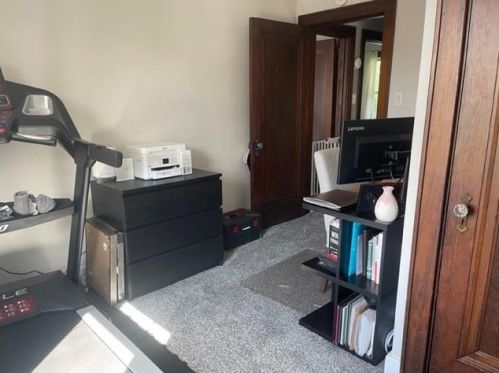 611 Chestnut St, Moon Twp PA 15108-1902 exterior