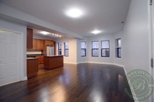 7528 Seeley Ave, Chicago, IL 60645-2157