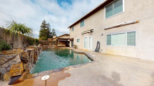 1922 Porter Way, Turlock CA 95380-3788 exterior