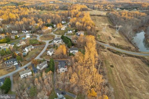 2949 Queensberry Dr, Huntingtown MD 20639-2306 exterior