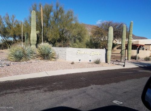 2642 Falcon View Dr, Tucson, AZ 85713-4384
