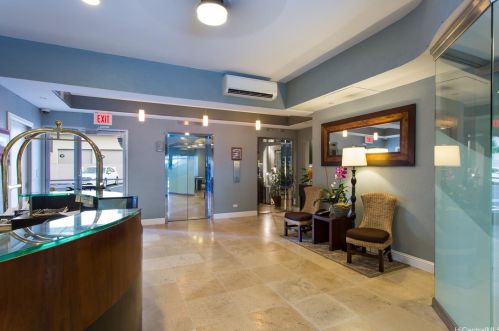 255 Beach Walk, Honolulu HI 96815-1935 exterior