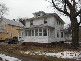 204 Beardsley Ave, Champaign IL  61820-2926 exterior