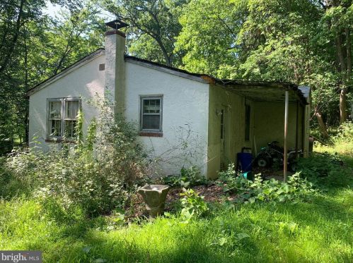 105 Old Pennell Rd, Media PA 19063-5938 exterior