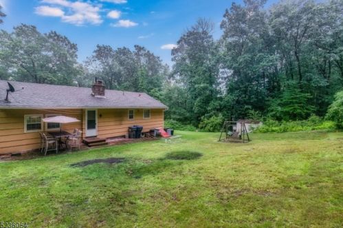 929 Plymouth Lake Dr, Fredon NJ  07860-4127 exterior