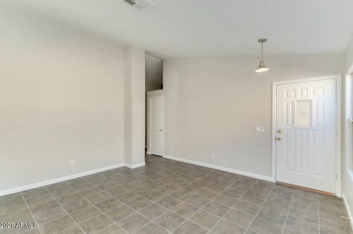 14437 47 Pl, Phoenix AZ 85018-6009 exterior
