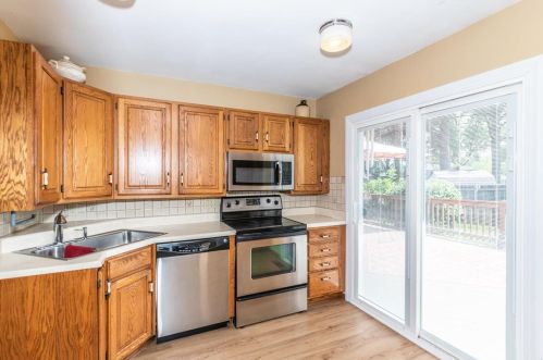 1438 Homecrest Dr, Saint Louis MO 63127-1124 exterior