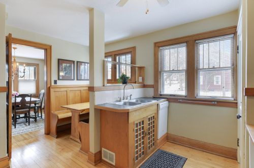 1815 Juliet Ave, Saint Paul MN 55105-2124 exterior