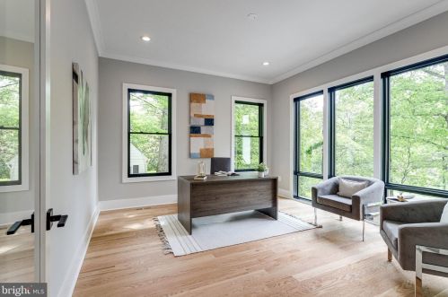 1520 Brookhaven Dr, Mc Lean VA  22101-4127 exterior