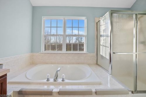 24 Dorset Dr, Hackettstown NJ  07840-5010 exterior