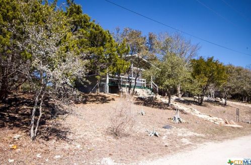 864 Hillside Dr, Spring Branch TX 78070-3808 exterior