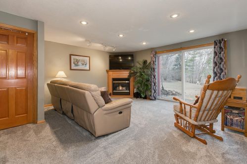 2095 2 St, Saint Paul MN 55110-3208 exterior