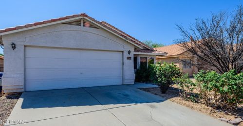 7749 Precious Opal Dr, Tucson, AZ 85747-5727