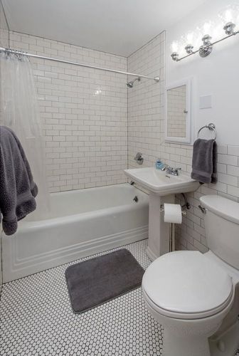 1396 Hartford Ave, Saint Paul MN 55116-1649 exterior