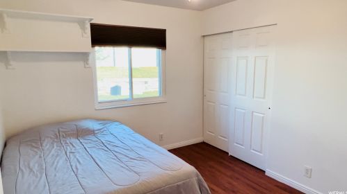 11731 Canberra Dr, Sandy UT 84094-5692 exterior