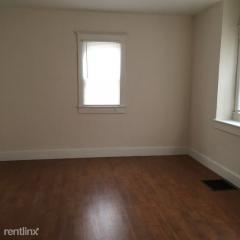 2111 Saint Clair St, Indianapolis IN  46201-2051 exterior