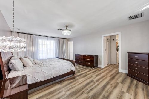 53 Johnnycake Dr, Naples FL 34110-1345 exterior