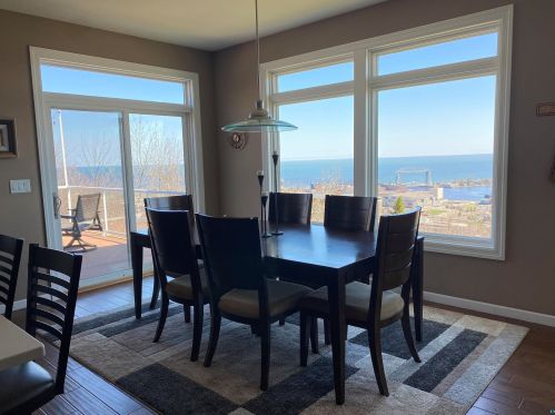 703 4 St, Duluth MN 55806-2437 exterior