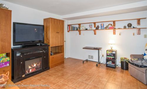 22 Connecticut Concourse, Jackson Twp NJ 08527-1425 exterior