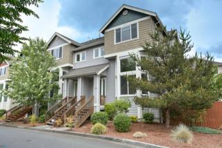 426 Tacoma Ave, Seattle, WA 98056-8555