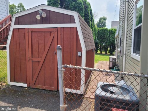 522 St, Pottstown PA 19464-4746 exterior