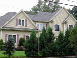 218 Brookline St, Newton, MA 02459-2803