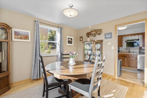 8145 Lindisfarne Dr, Pittsburgh PA 15237-2311 exterior