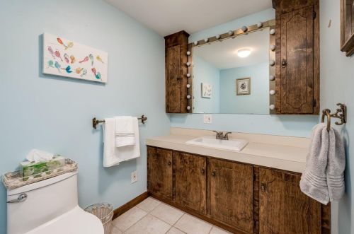 7 Cranbrook Ln, Dover NH 03820-2005 exterior