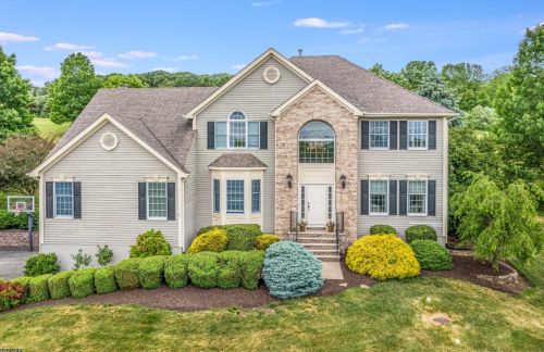 4 Terrill Dr, Califon, NJ 07830-3443