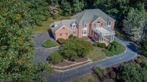 11 Beacon Hl Dr, Chester NJ exterior