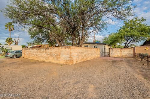 4024 17th St, Tucson, AZ 85711-4704
