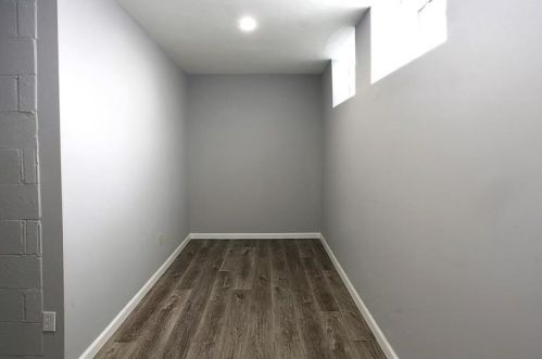 3 Chapel Dr, Pittsburgh PA 15237-2518 exterior